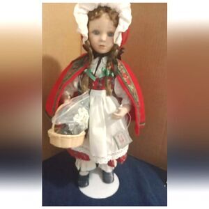 Little Red Riding Hood porcelain doll Vintage 1988